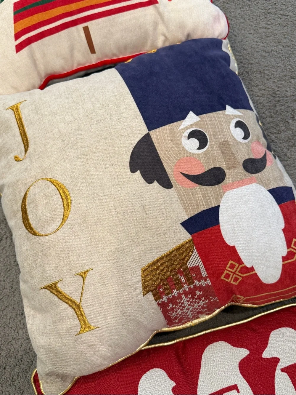 Set of 3 Christmas Decorative Accent Pillows